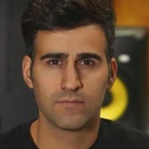 اگه دلی گرفته داری که نباید گریه کنی