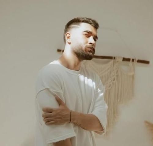  بیا خودم میدم پا به تله ات میشم با هرکی سر راهته طرف