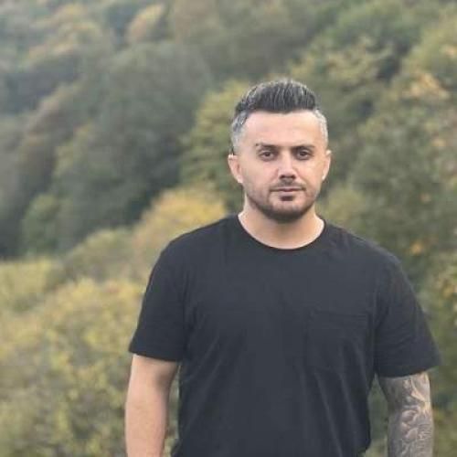  هرجا شونی می سایه اِنه پا به پای تو
