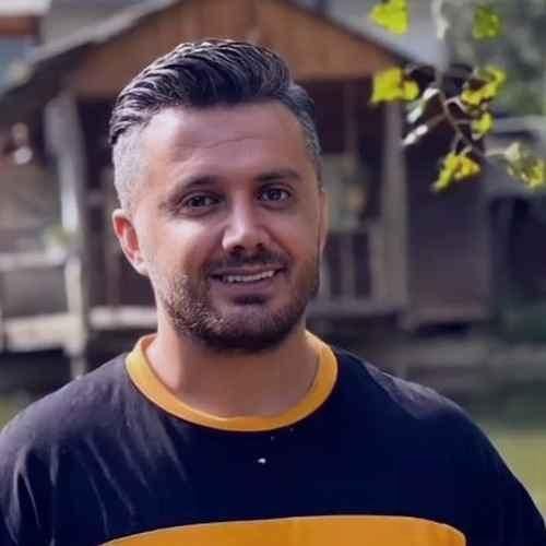 دل با تو دل بَوِیه خاره بیه گل بوِیه