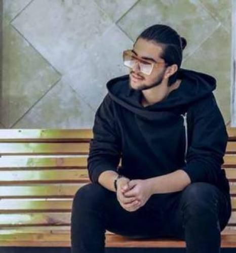 دویار قد بلند و چشمات سیاه مگه رو دست چشمات میاد