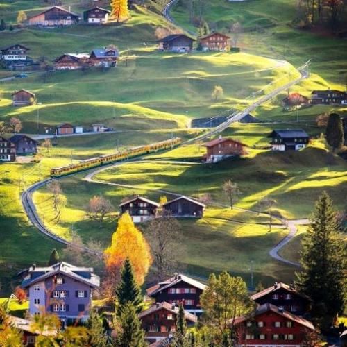 واسه خودم یه خونه ساختم از درد های دورم